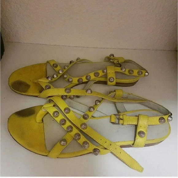 CLOSET CLOSING! LAST CHANCE Balenciaga studded sandals yellow - Picture 2 of 7